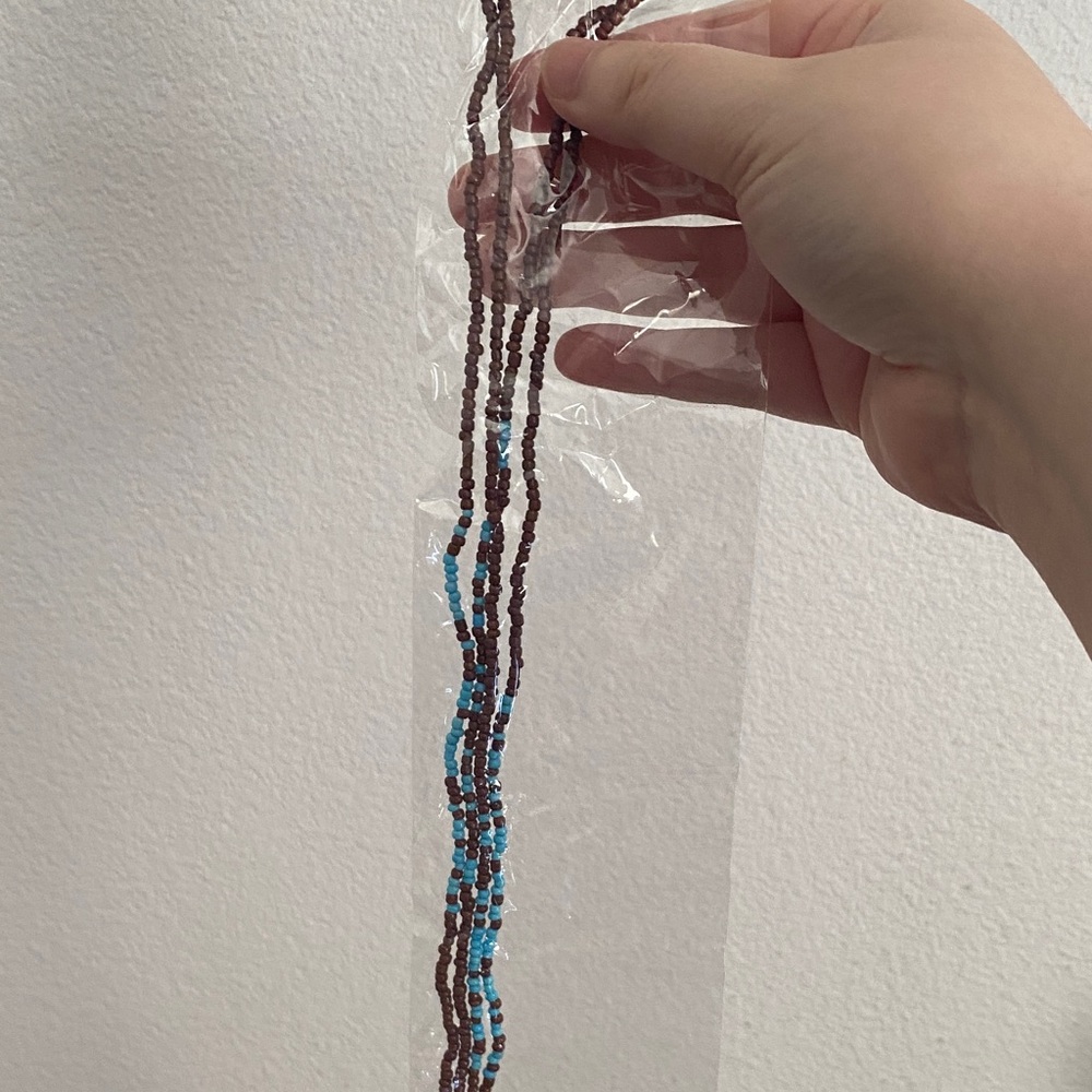 Pink Feather Beaded Necklace - Picture 3 of 3